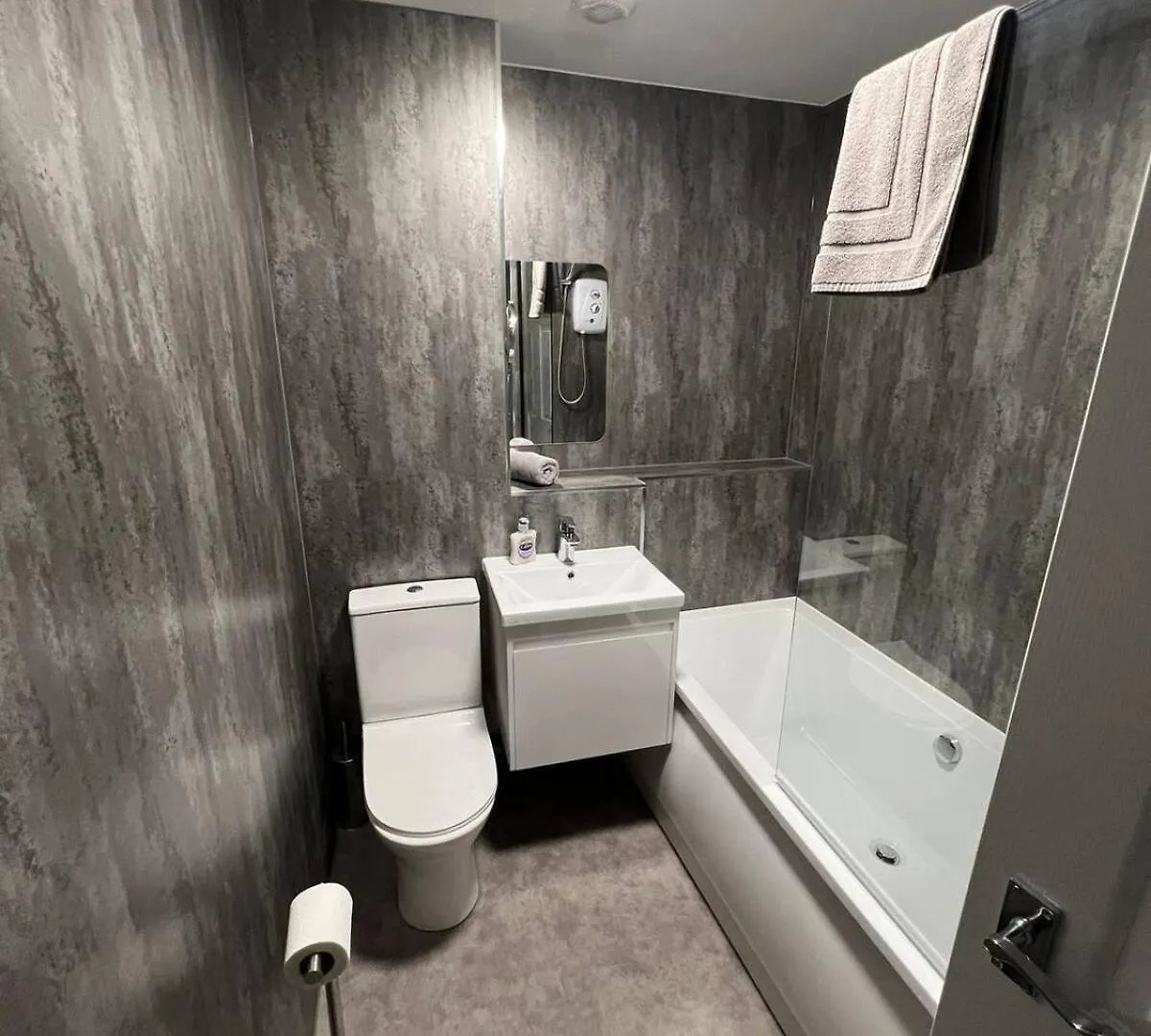 Wow! Seaview Beach Apartment Sleeps 6-Free Parking Борнмут Великобритания